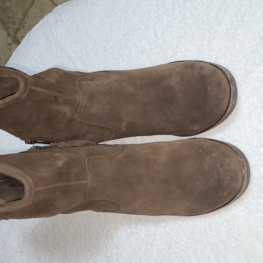UGG Briar Suede Zip Up Ankle Boots Size 6 Women's - Picture 4 of 10